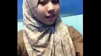 Ukhty Sange Pamer Toket Montok