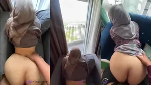 Bokep Indo Hijabber pantat Jumbo Doggy Gorden