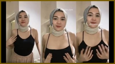 Bokep Indo Yesi Cewek Jilbab Pap Bugil Pamer Tocil Tapi Pulen